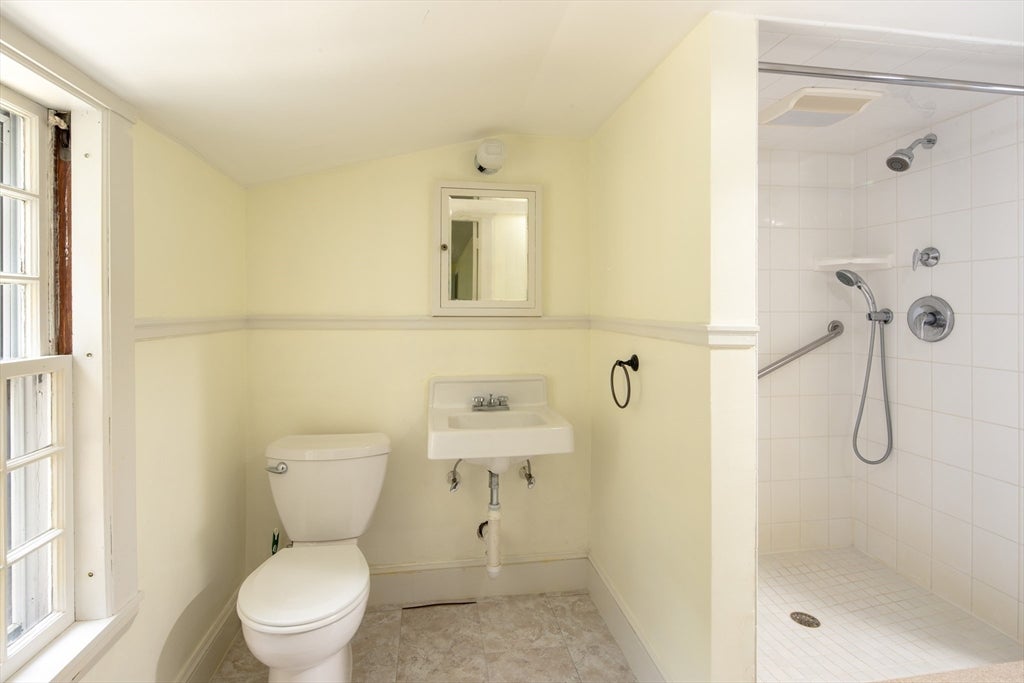 92 Front St, Marion, MA Photo #28