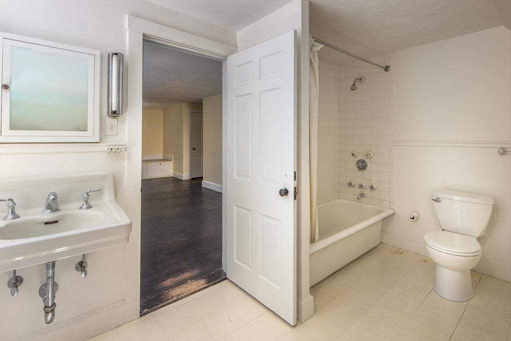 92 Front St, Marion, MA Photo #26