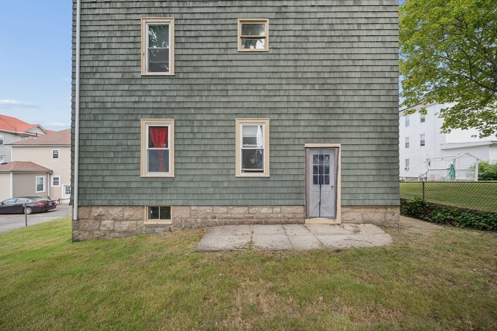 89 Rockland St