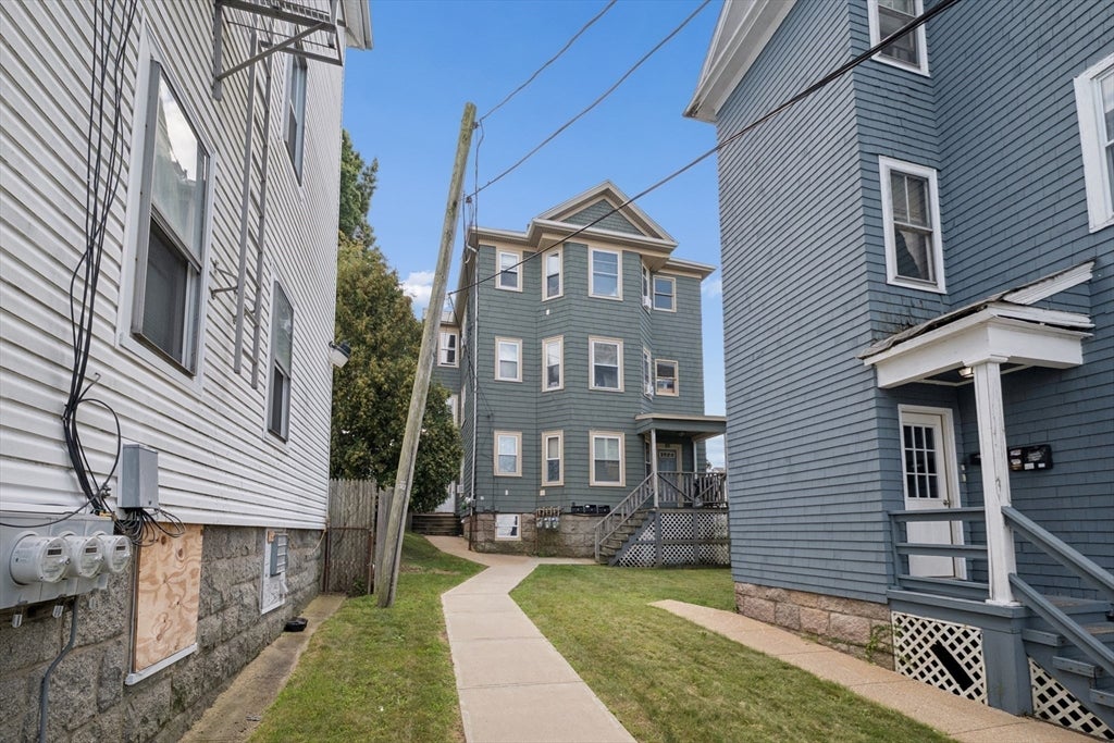 89 Rockland St