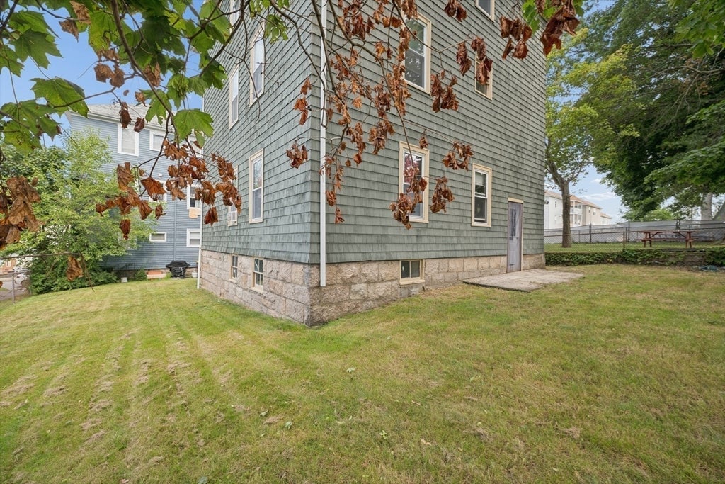 89 Rockland St