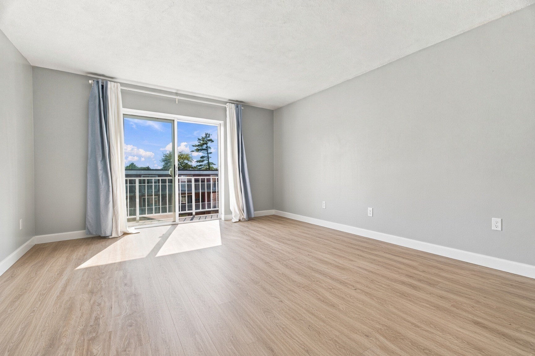 55 Greentree Lane 49