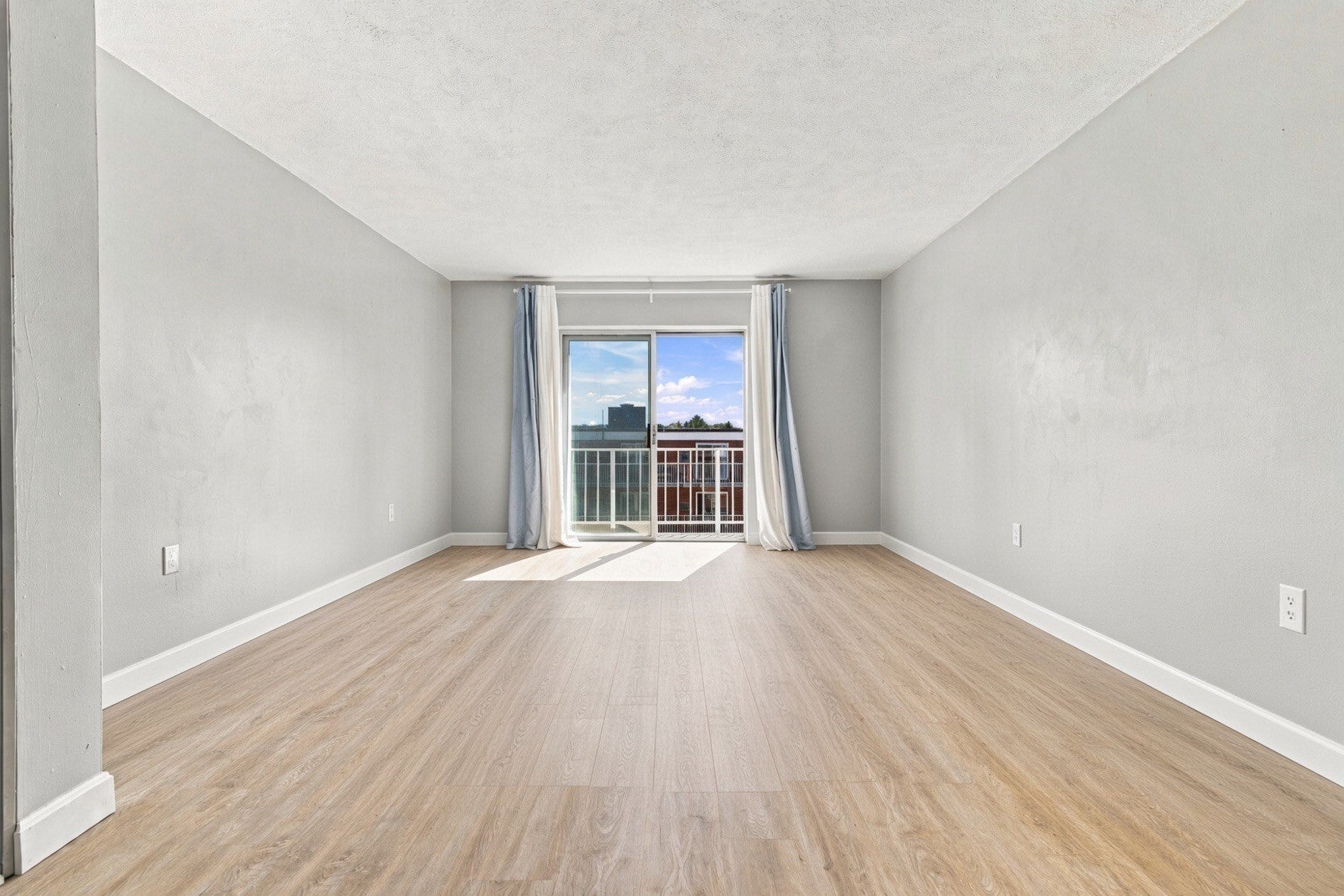 55 Greentree Lane 49