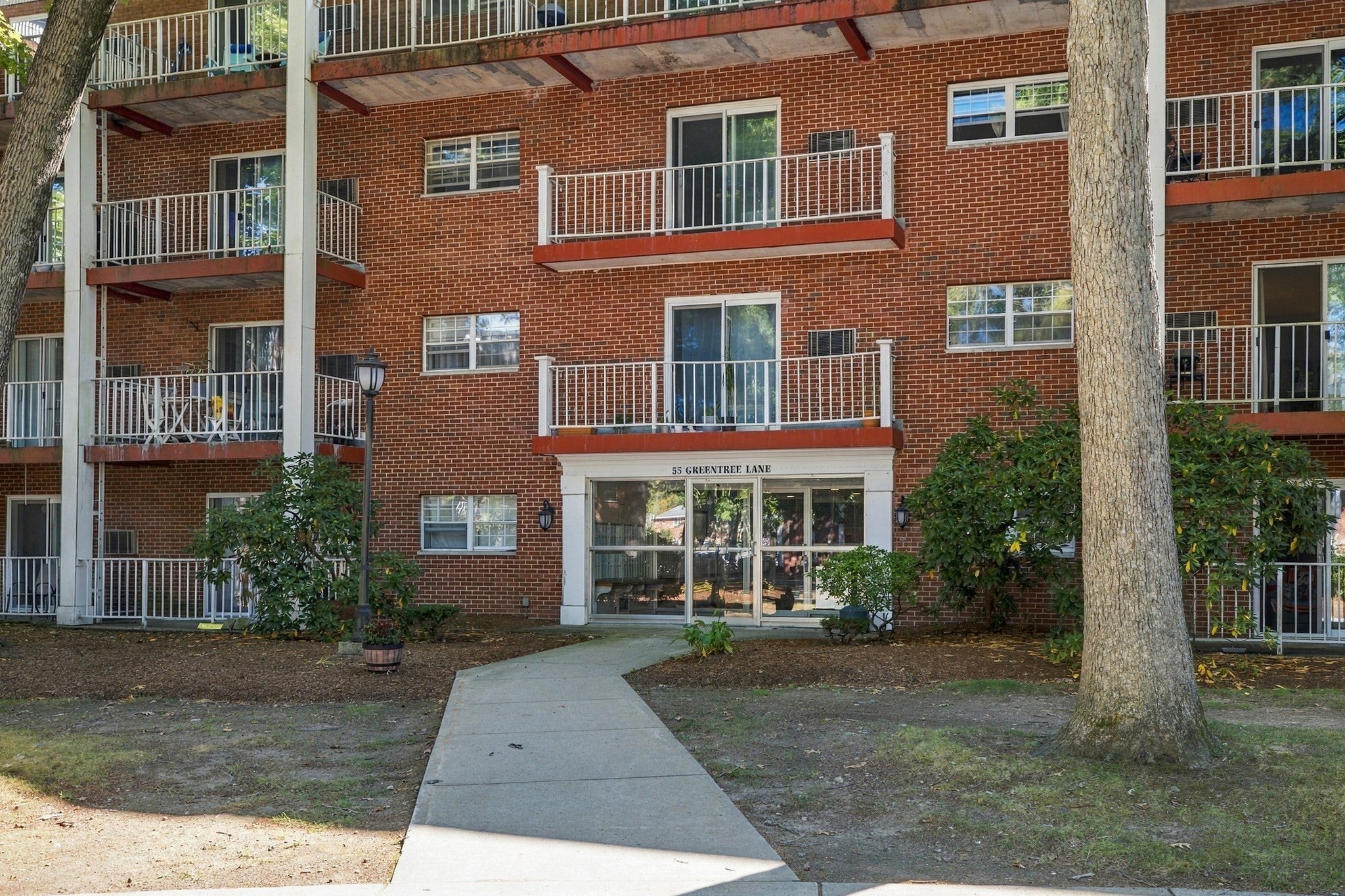 55 Greentree Lane 49