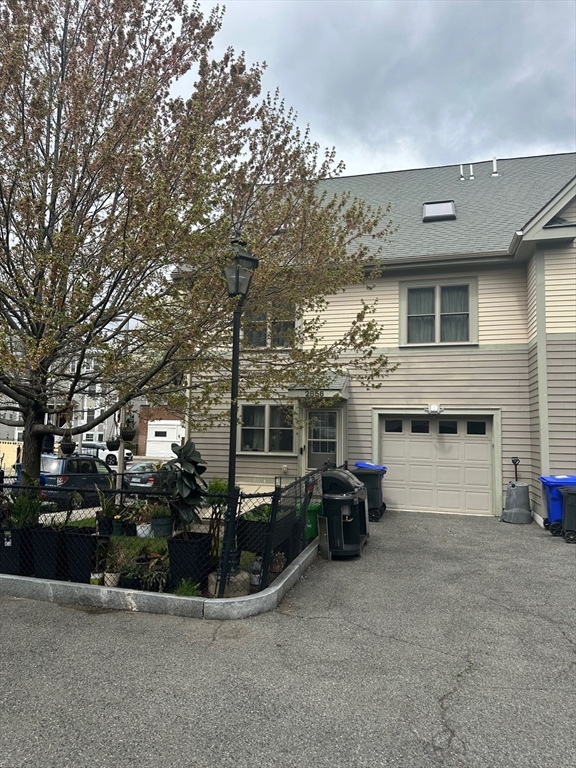 2856 Washington Street