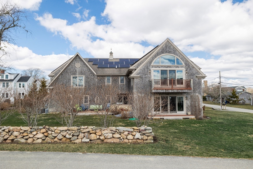 6 Fairway Drive