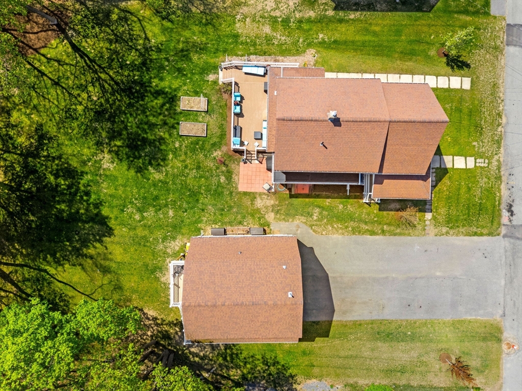 37 Lakeview St