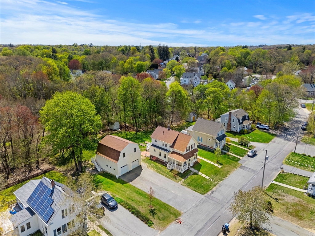 37 Lakeview St
