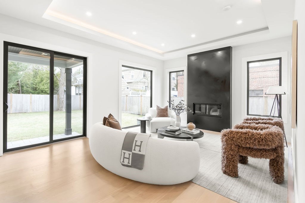 69 Lincoln St 1