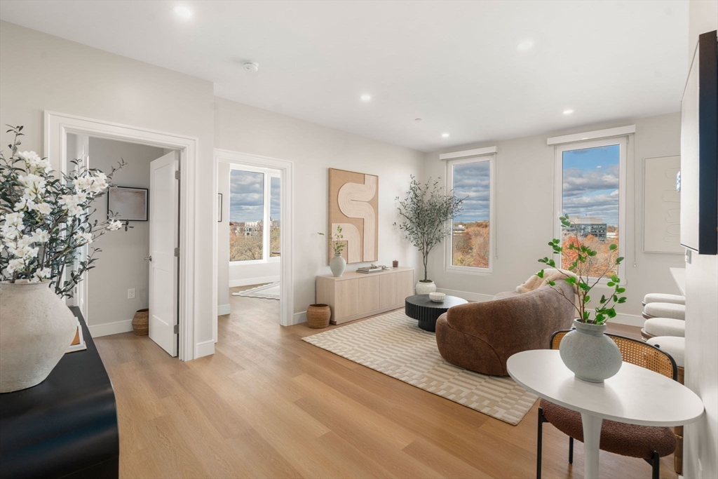 40 Soldiers Field Place 409