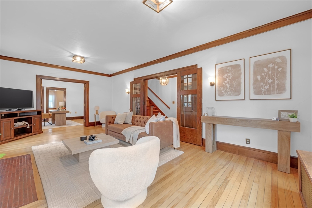 14 Tahanto Rd