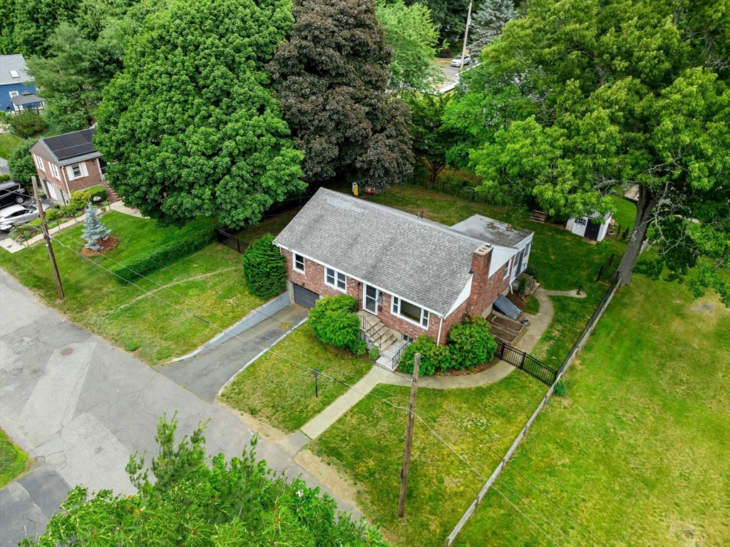 25 Fellsmere Ave