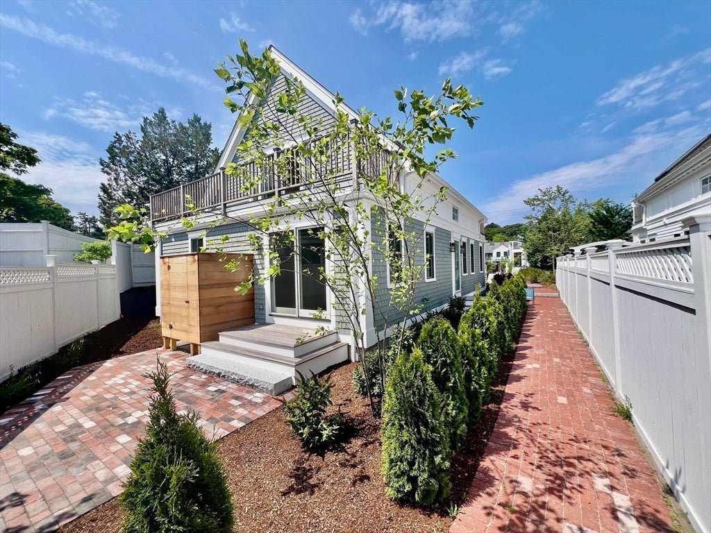 65 Franklin Street AB