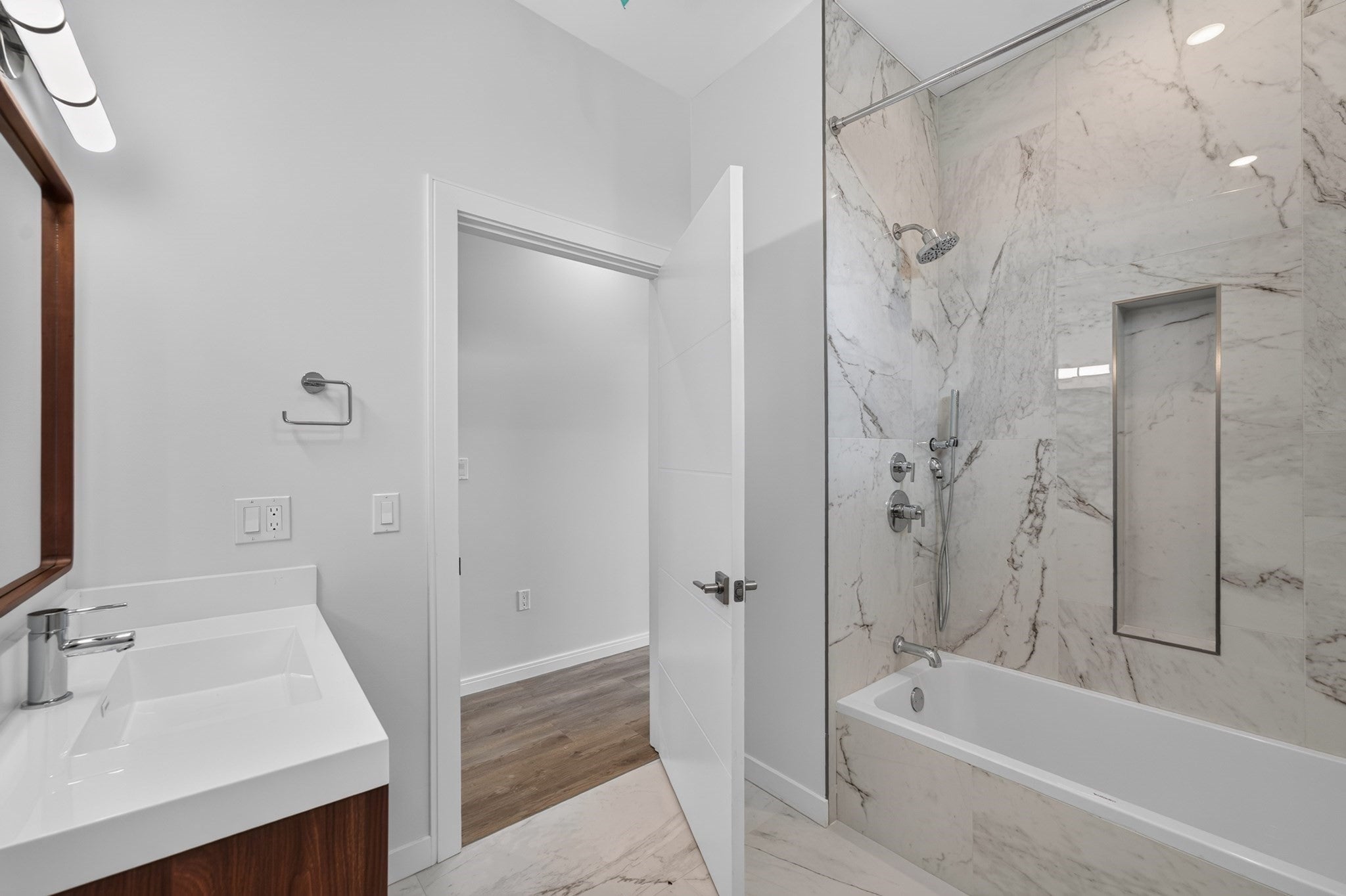 13 Warwick St #306, Somerville, MA Photo #30