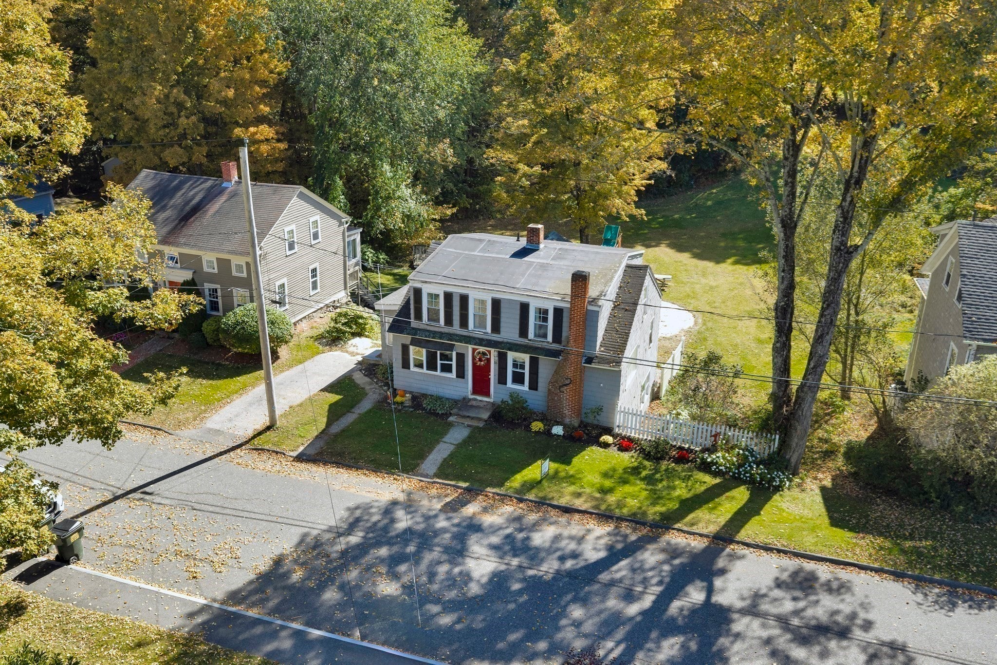 16 Charlton St