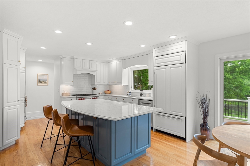 2 Equestrian Dr