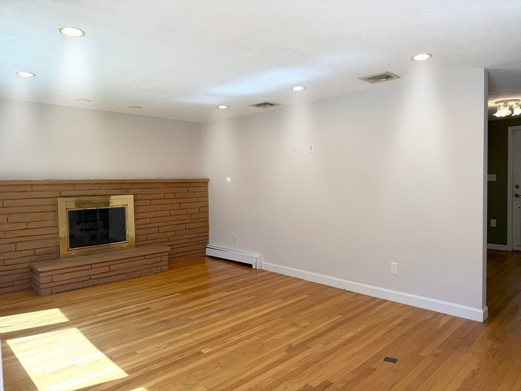 484 Essex