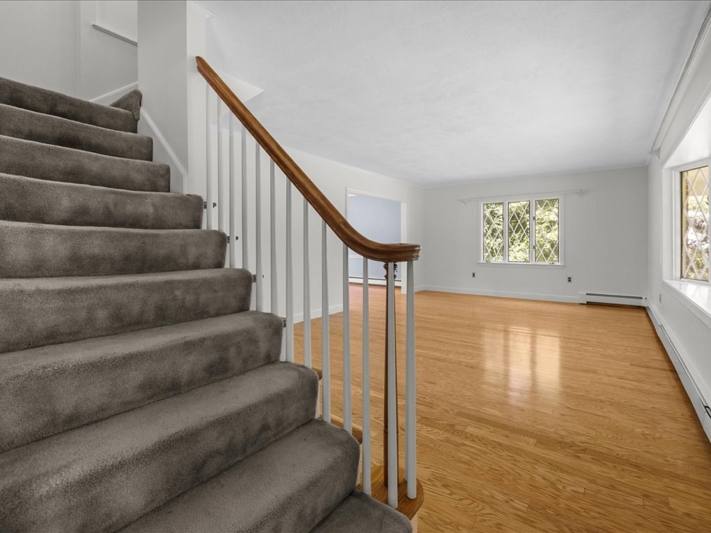 15 Woodridge Rd