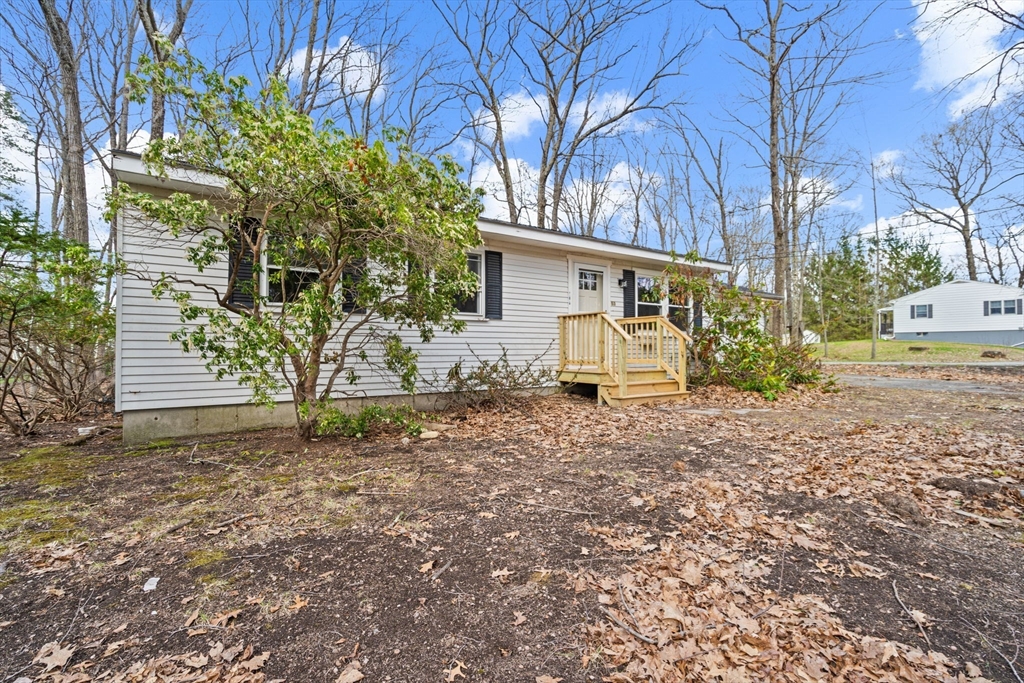 53 Little Turnpike Rd