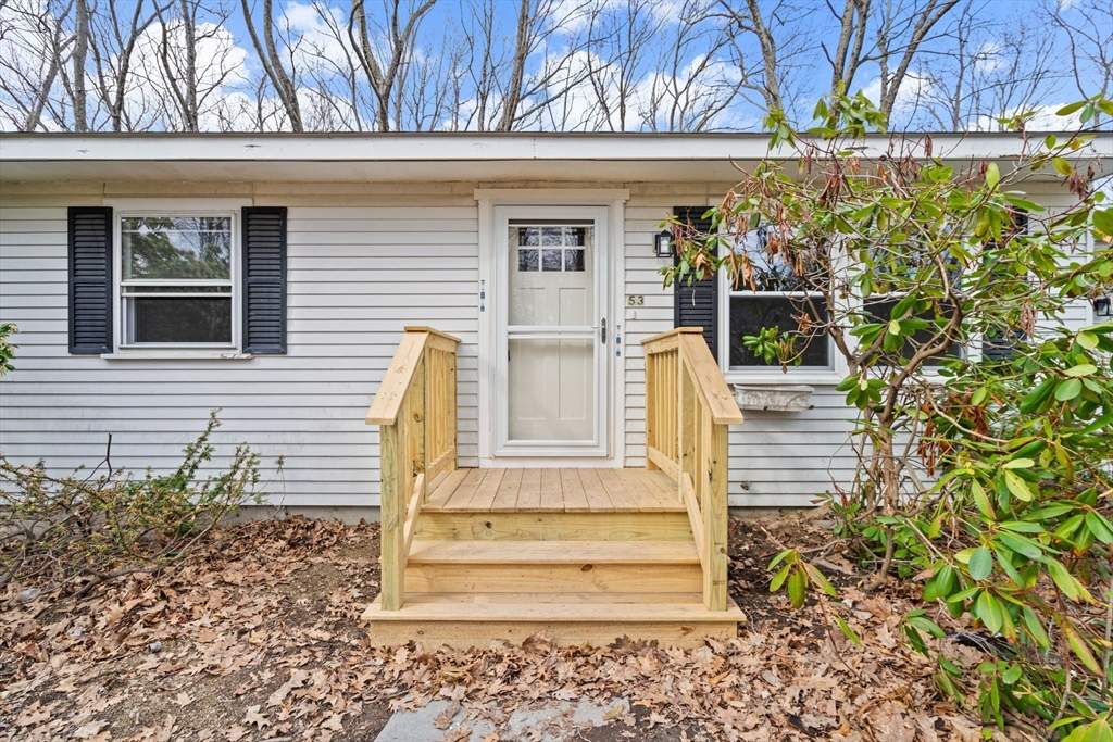 53 Little Turnpike Rd