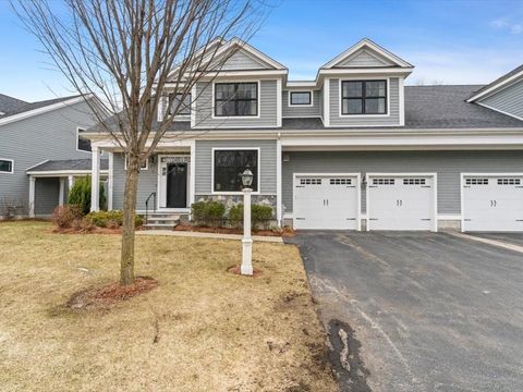 Photo of 9 Davenport Ln #9, Hopkinton, MA 01748 (MLS # 73489683)