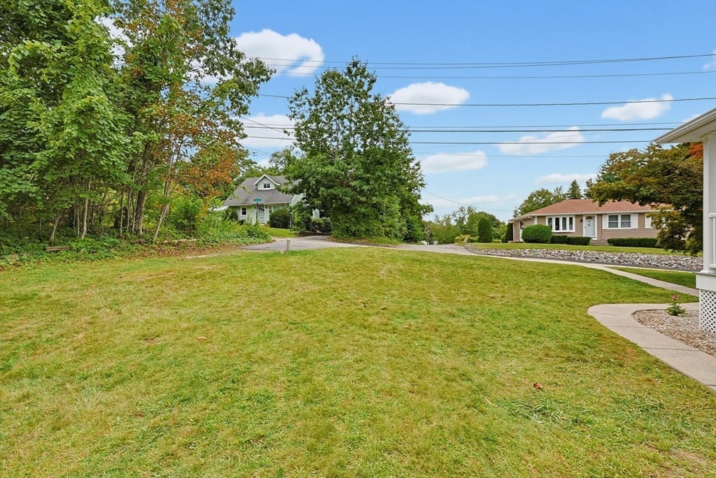 30 Barrett Ave, Worcester, MA Photo #32