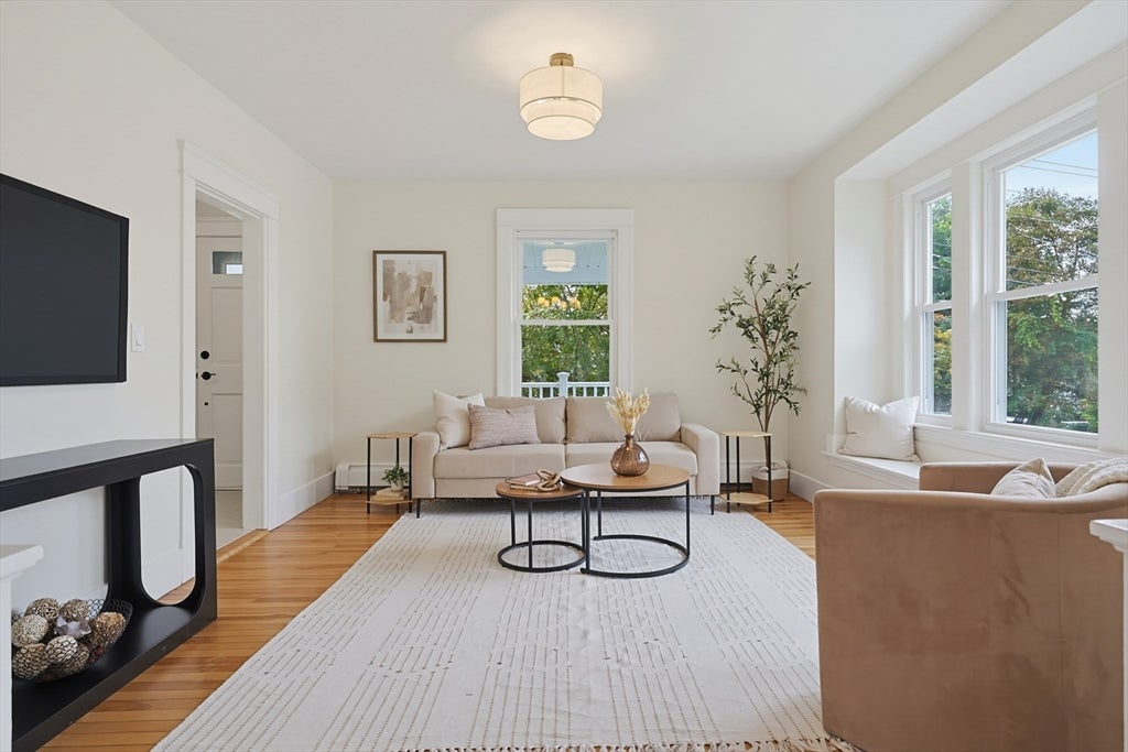 30 Barrett Ave, Worcester, MA Photo #4