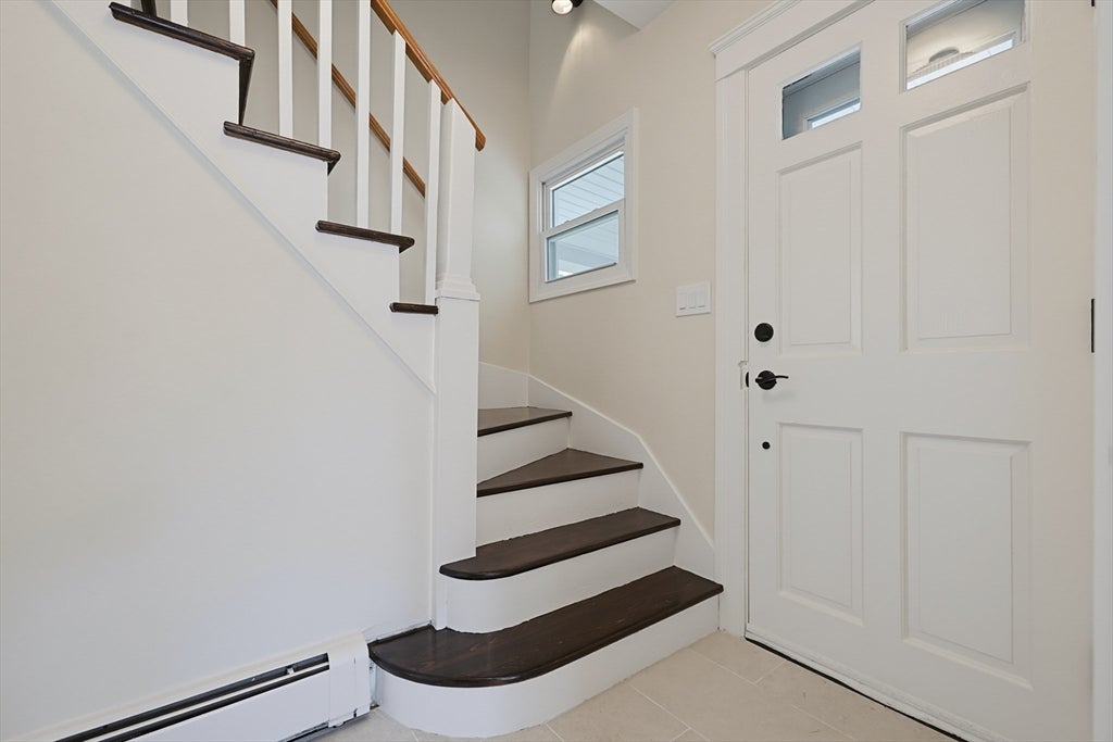30 Barrett Ave, Worcester, MA Photo #5
