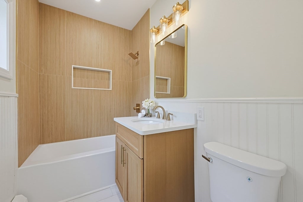 30 Barrett Ave, Worcester, MA Photo #19