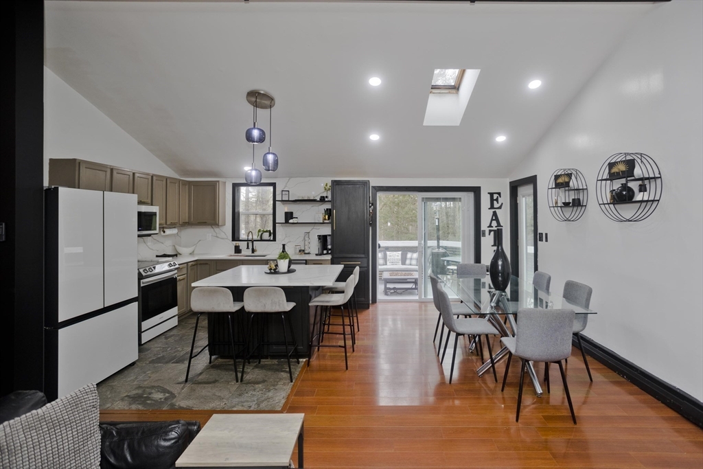 26 Farrar Rd.