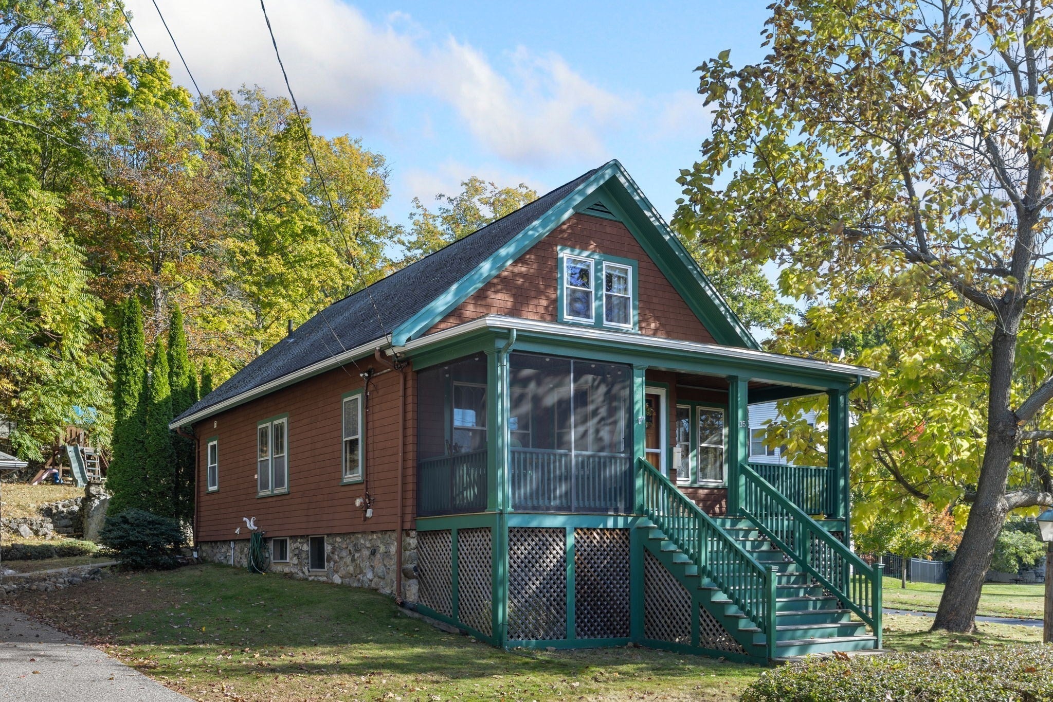 15 Isabella St