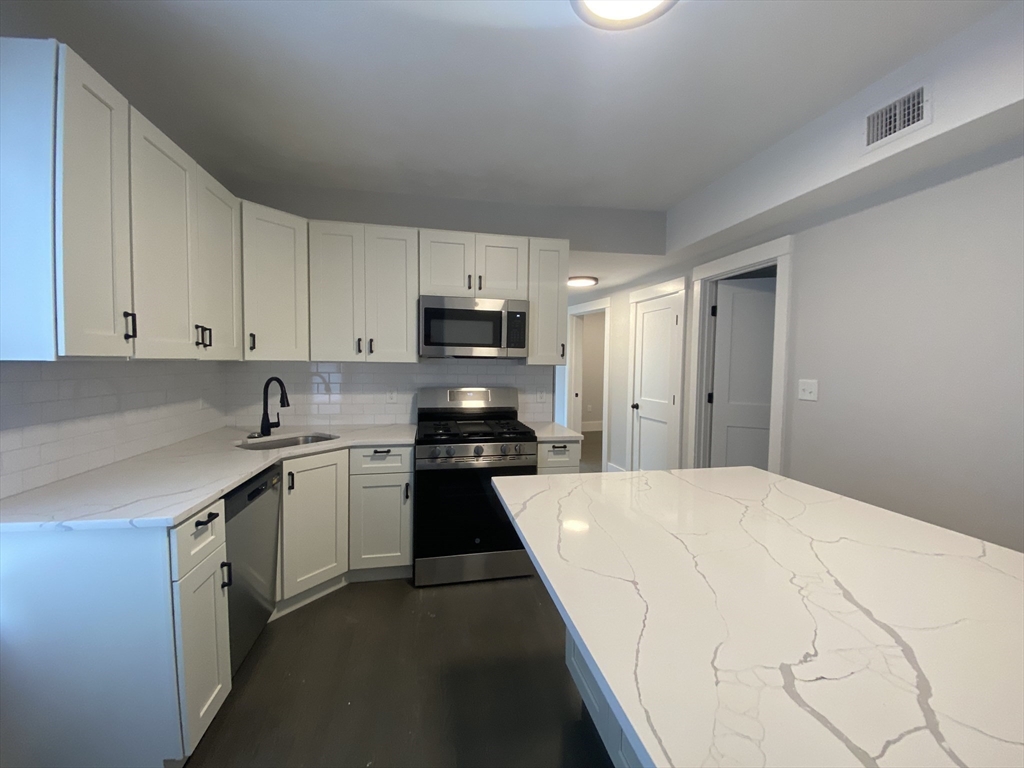 118 Marginal Street 3