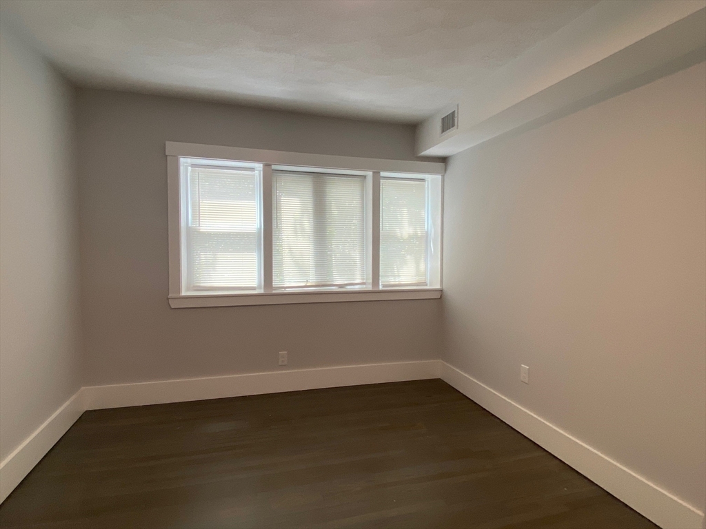 118 Marginal Street 3