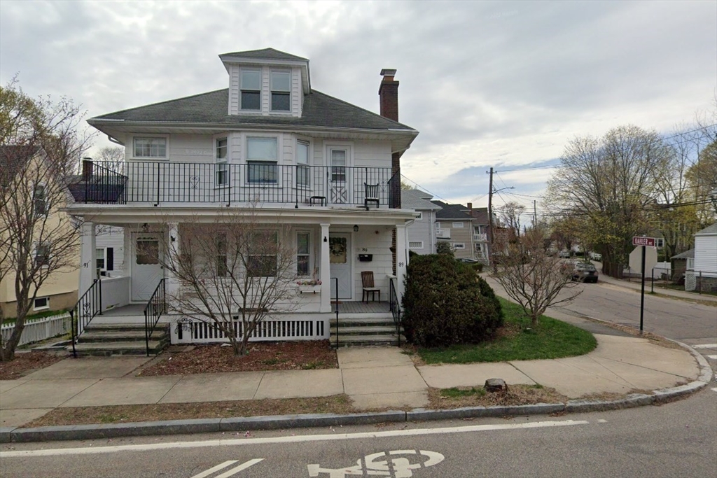 Click for 89-91 Thacher St #2, Milton, MA slideshow