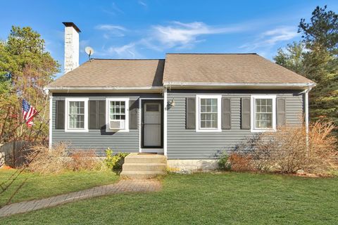 Photo of 1 Maureen Way, Plymouth, MA 02360 (MLS # 73458981)