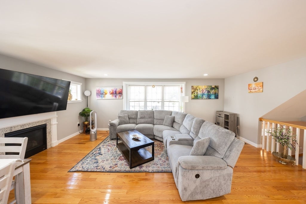 18 Craftsman CT #16, Grafton, MA Photo #7