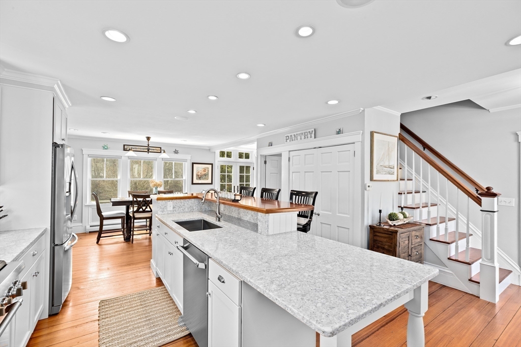 28 Pine Island Road