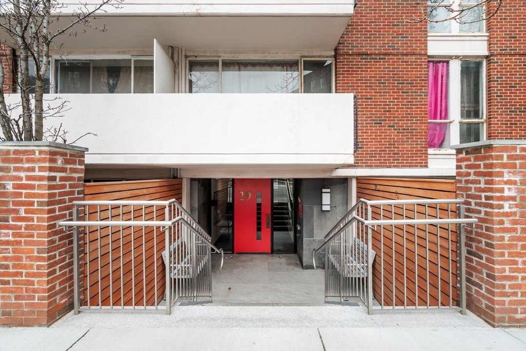 29 Concord Ave 504