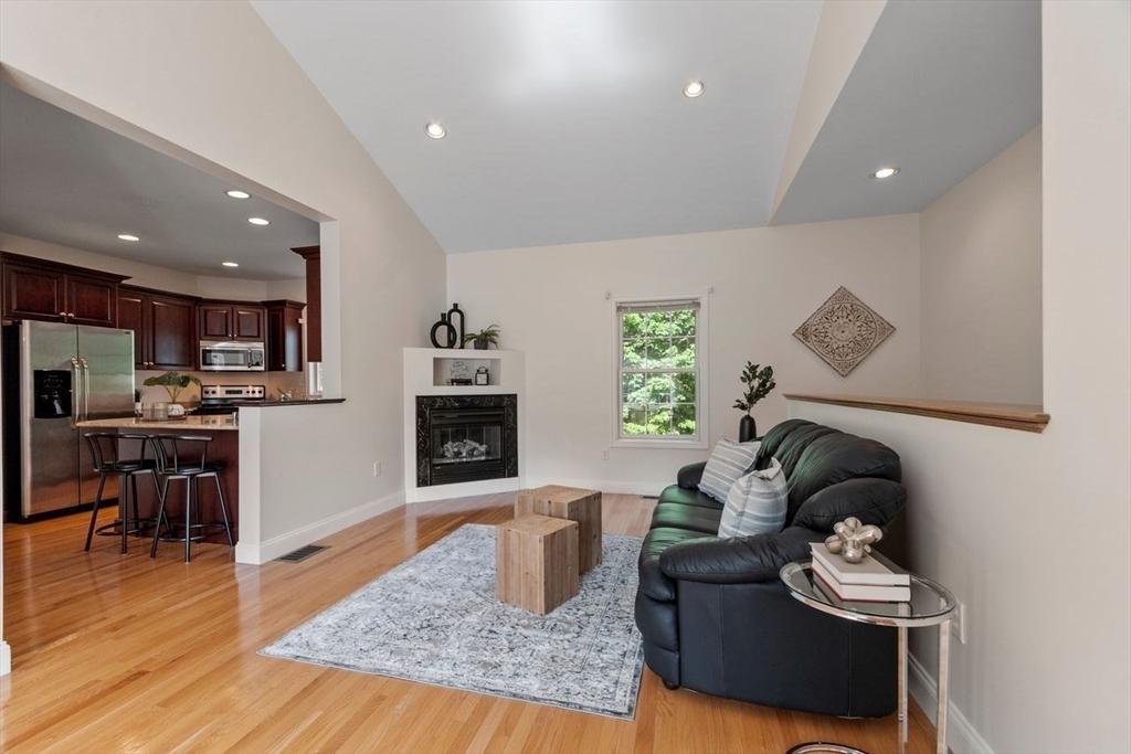 25 Flagstone Way 25