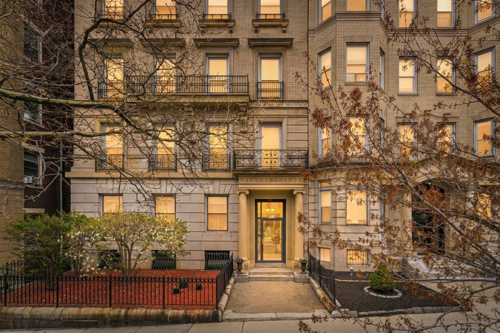 465 Park Drive 2