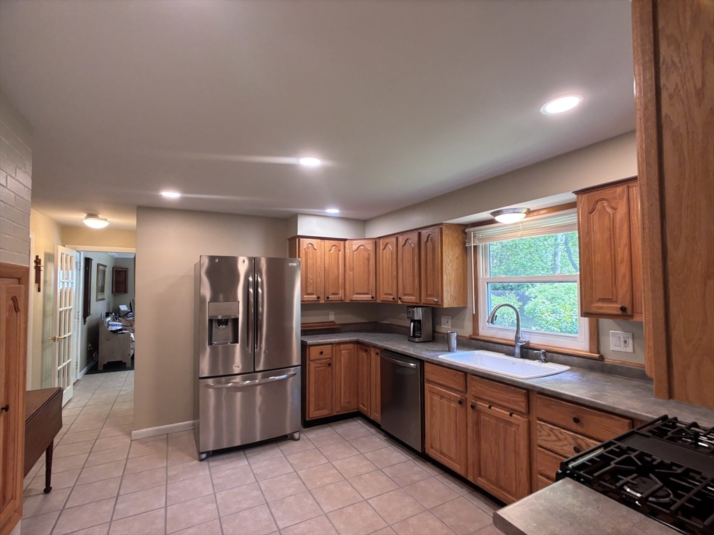 9 Vanguard Ln, Longmeadow, MA Photo #10