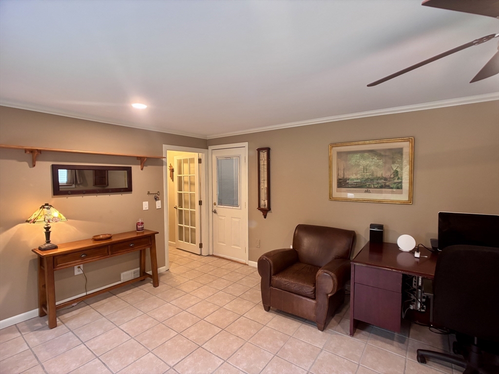 9 Vanguard Ln, Longmeadow, MA Photo #7