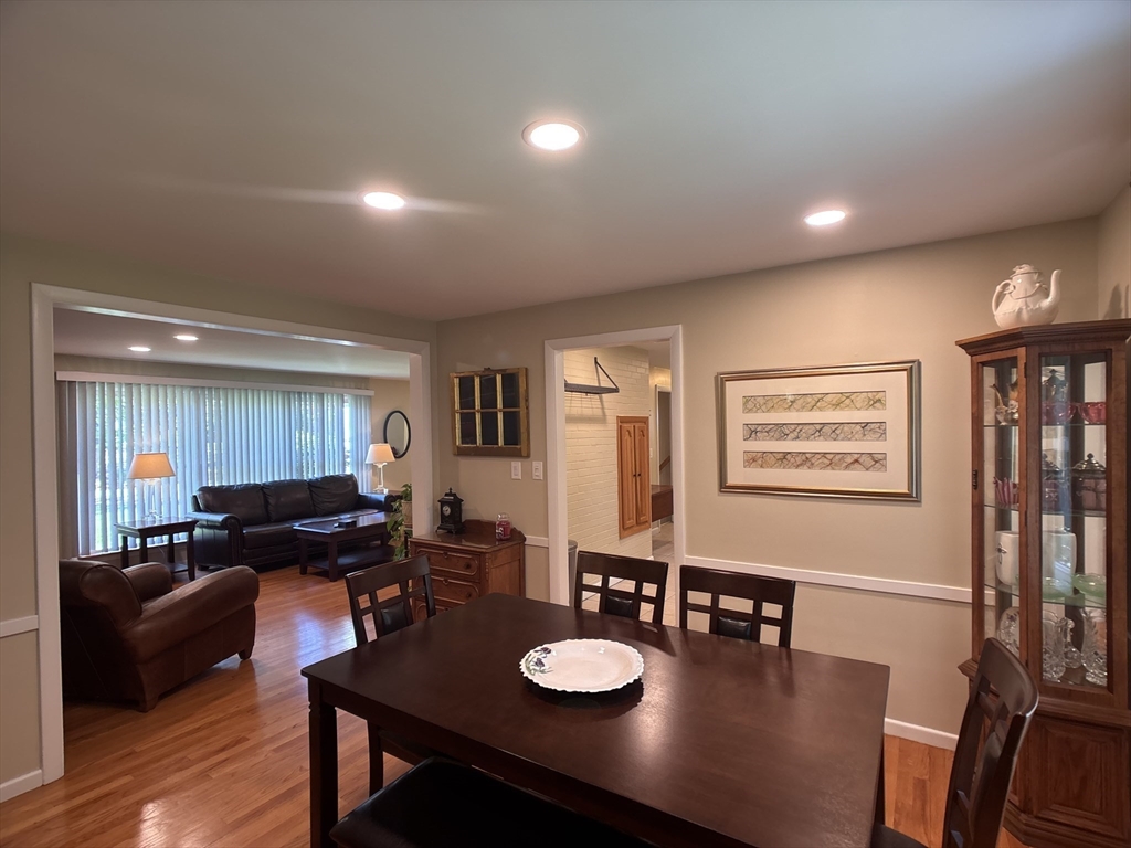 9 Vanguard Ln, Longmeadow, MA Photo #12