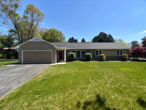 Photo of 9 Vanguard Ln, Longmeadow, MA 01106 (MLS # 73519619)