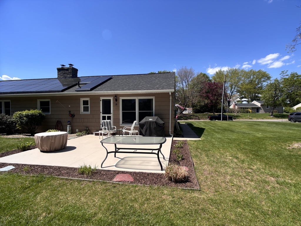 9 Vanguard Ln