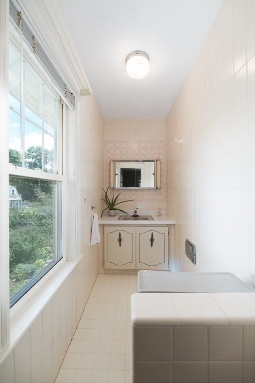 19 Brimbal Avenue, Beverly, MA, 19 Brimbal Avenue, Beverly, MA Photo #21