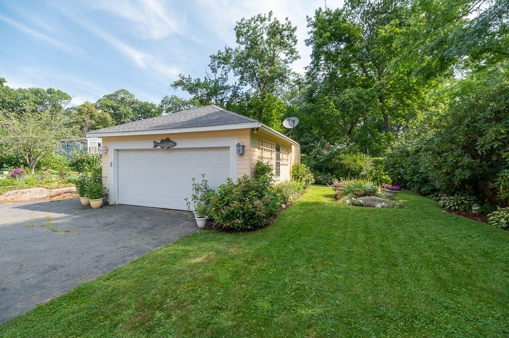 19 Brimbal Avenue, Beverly, MA, 19 Brimbal Avenue, Beverly, MA Photo #2