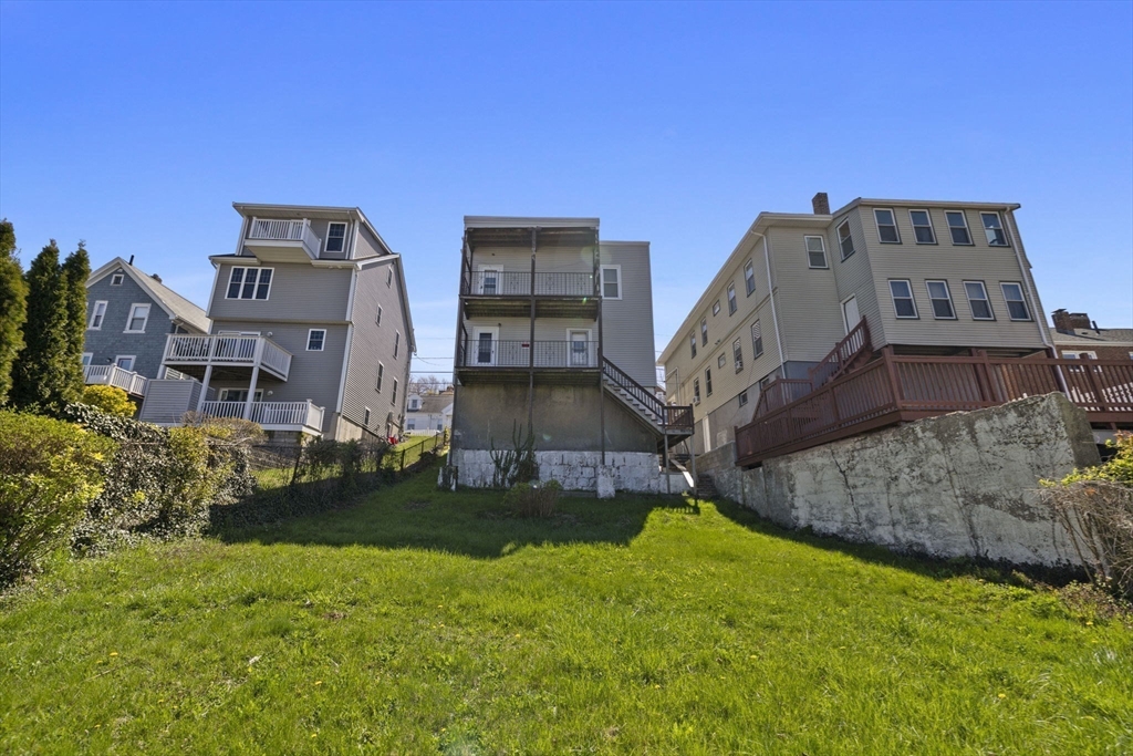 84 Waldemar Avenue