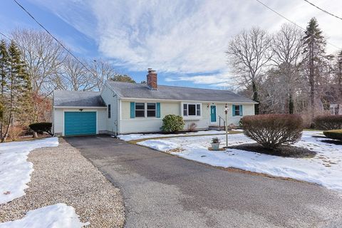 Photo of 31 Cherub Lane, Yarmouth, MA 02664 (MLS # 73467336)