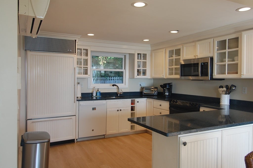 6 Bayview Ave, Dartmouth, MA, 6 Bayview Ave, Dartmouth, MA Photo #4